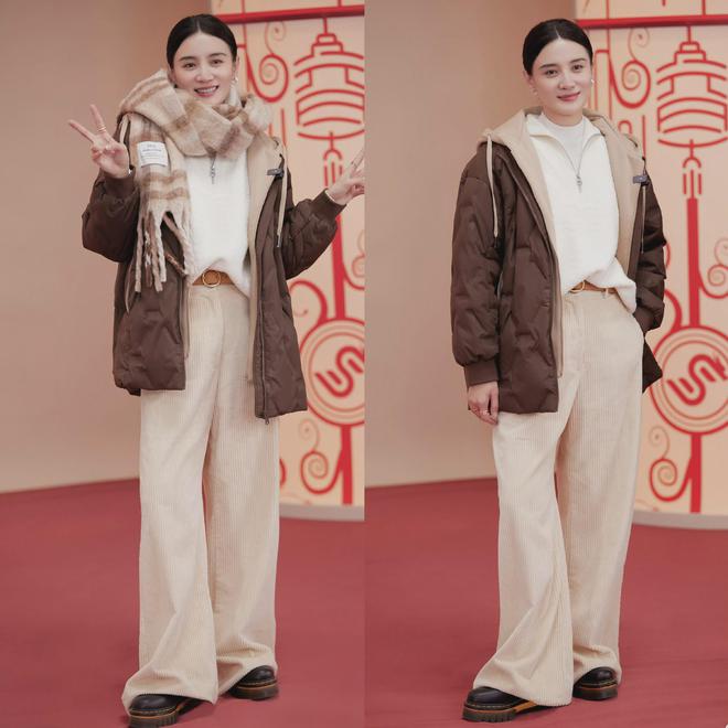 穿搭才发现羽绒服不搭半身裙高跟鞋很高级AG旗舰厅娱乐平台看了宋佳4套羽绒服(图5)