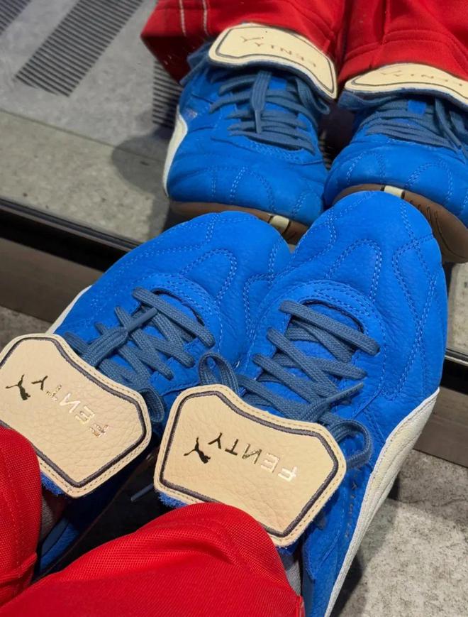 鞋出圈！Rihanna、NewJeans联名款释出AG旗舰厅·(中国)网站Lisa、王嘉尔加持LV潮(图8)