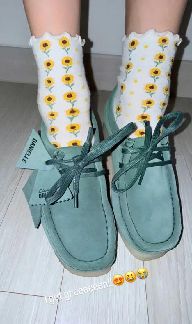 鞋出圈！Rihanna、NewJeans联名款释出AG旗舰厅·(中国)网站Lisa、王嘉尔加持LV潮(图15)