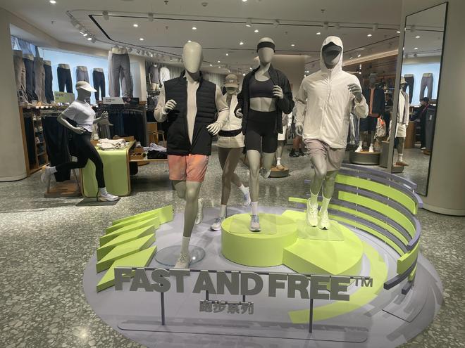 ululemon向运动品类发力AG旗舰厅入口目光投向Z世代l(图2)