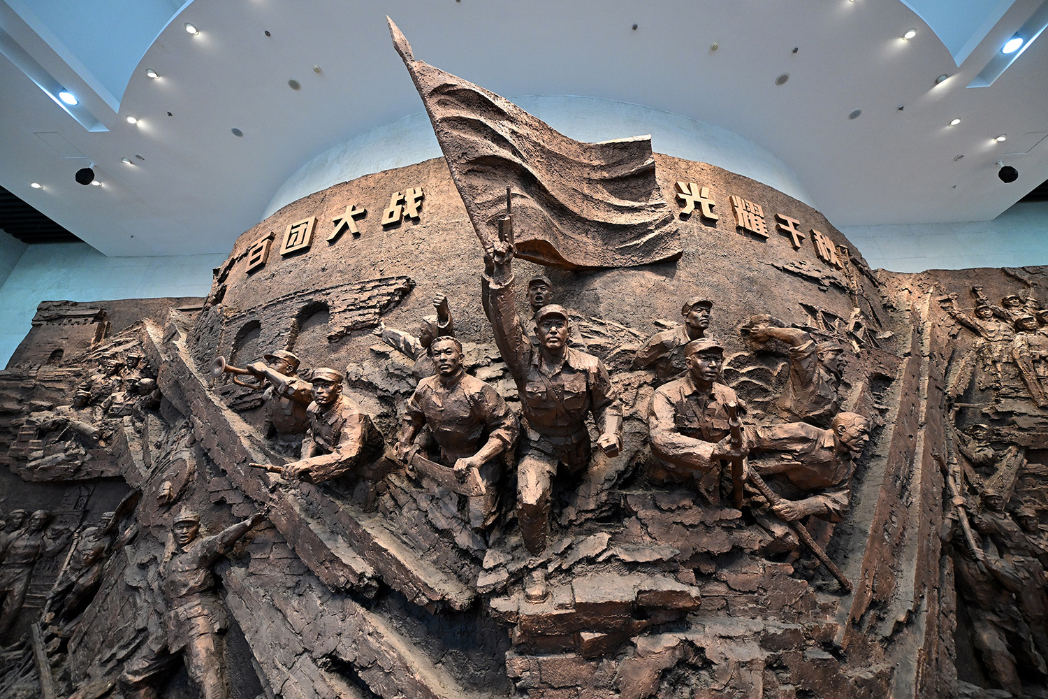 正义必胜 和平必胜 人民AG旗舰厅网站解辛平：(图2)